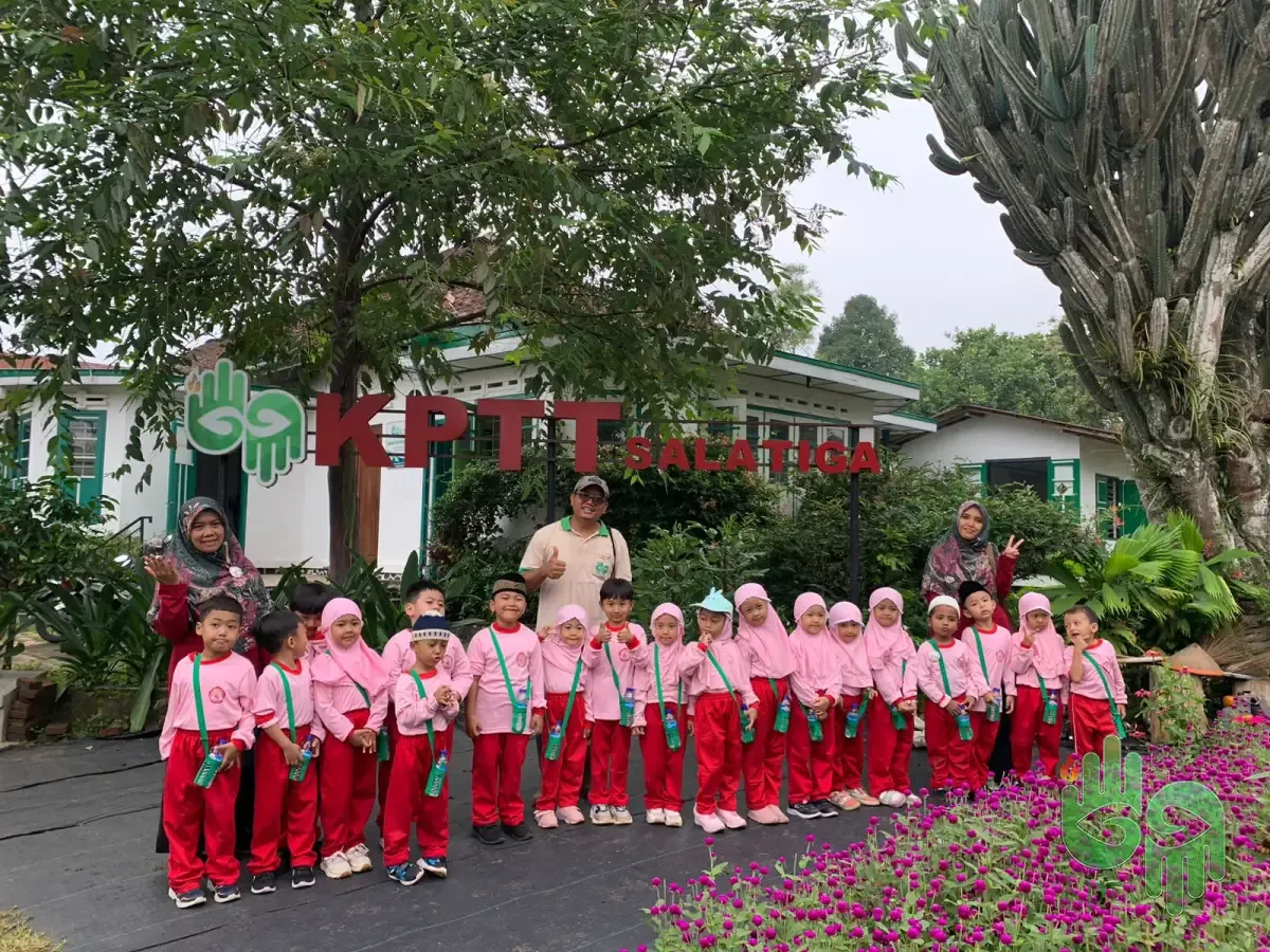 field-trip-seru-tk-miftahul-jannah-di-kptt-salatiga