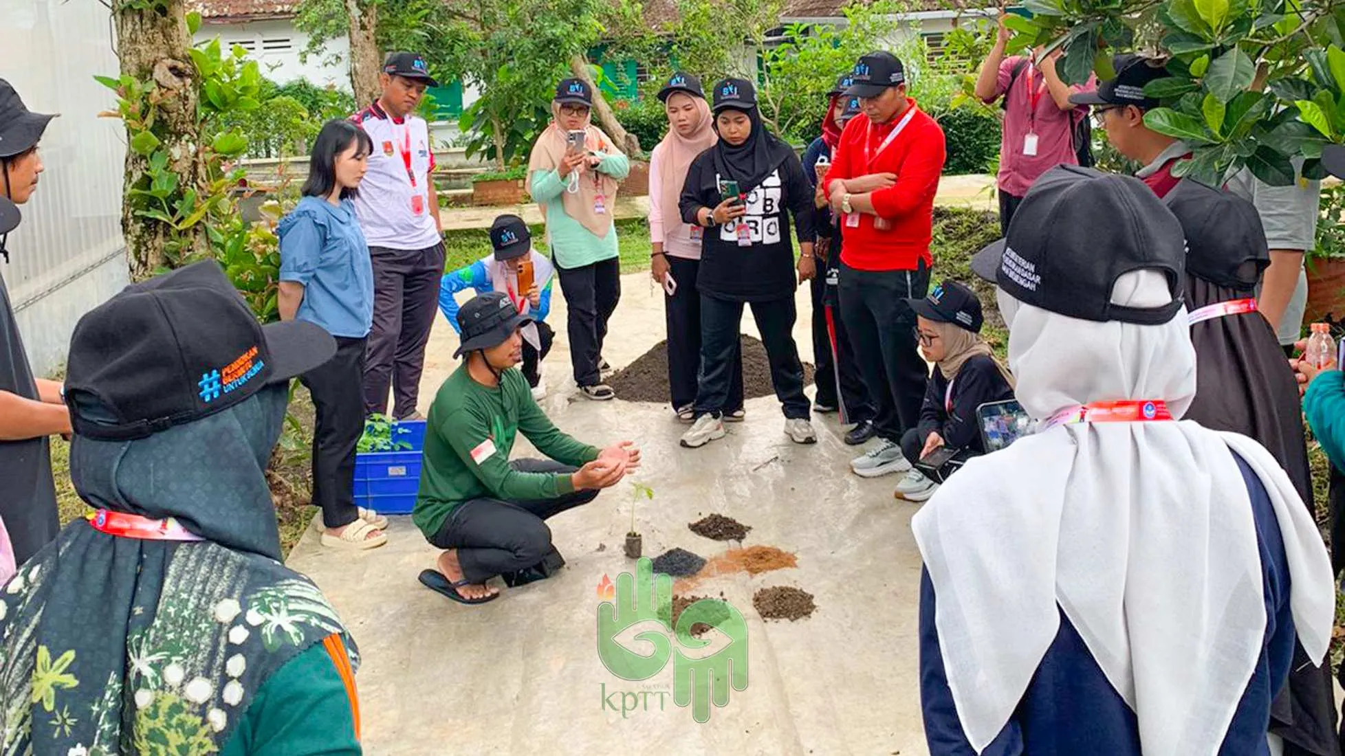 urban-farming-bersama-bti-stem-universitas-sanata-dharma